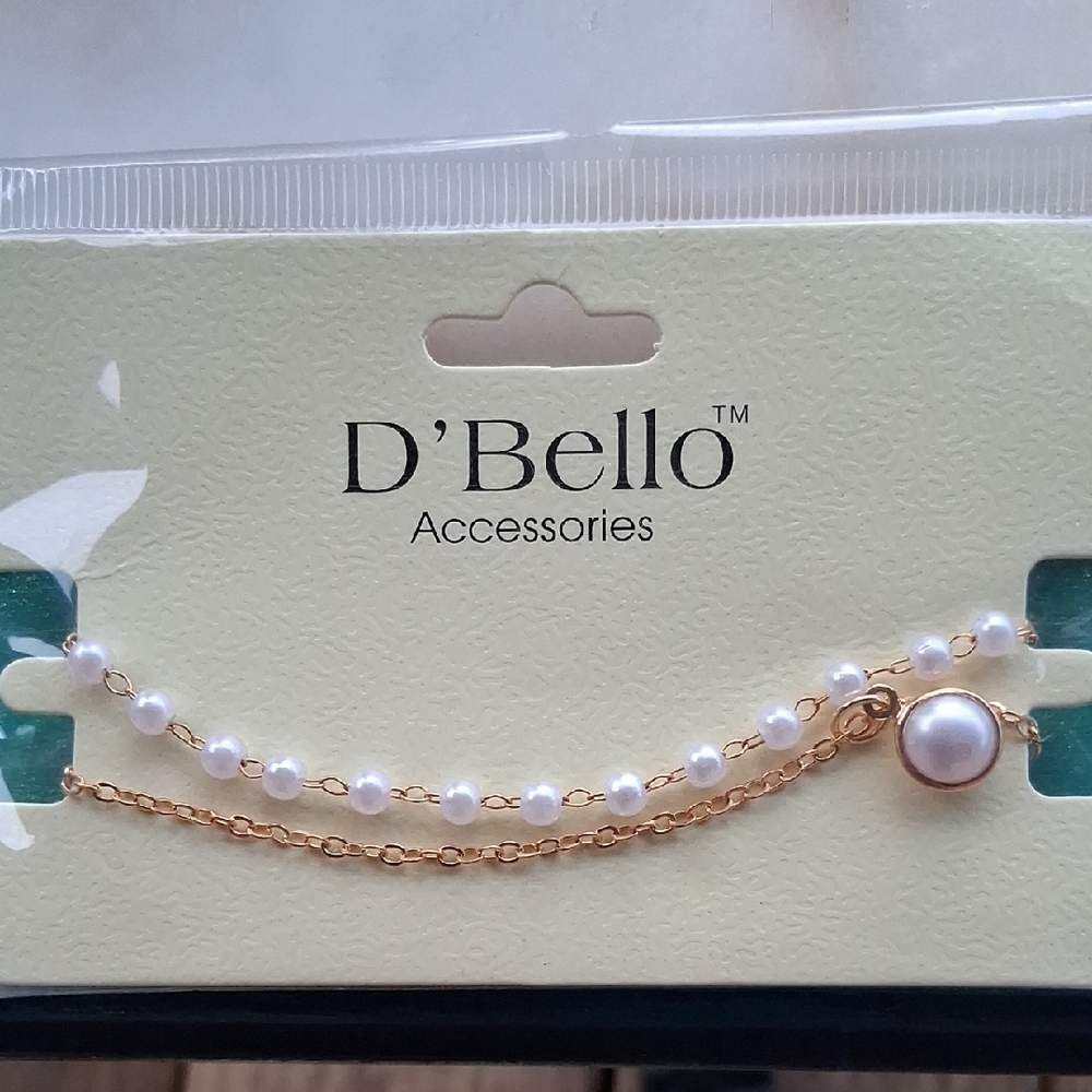 Gold and White Pearl Bracelet